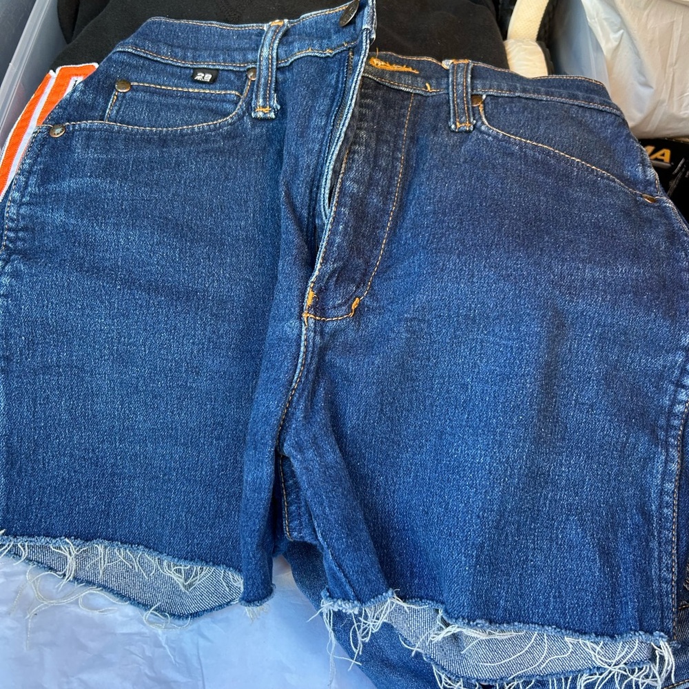 Vintage Cutoff Shorts 💙